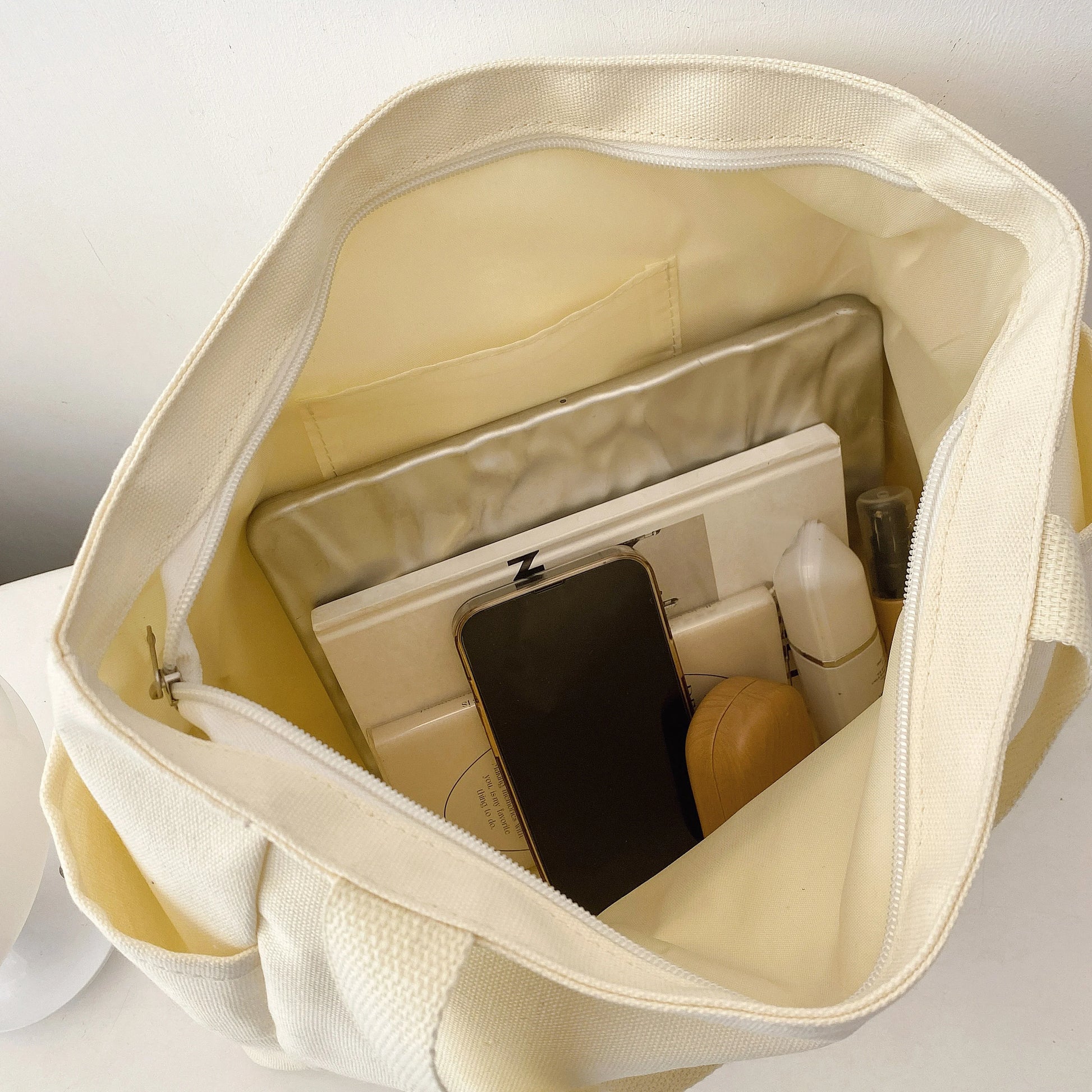 Large Capacity Bags for Work Commuting Carrying Bag College Style Student Outfit Book Shoulder Bag Shopping Bag
