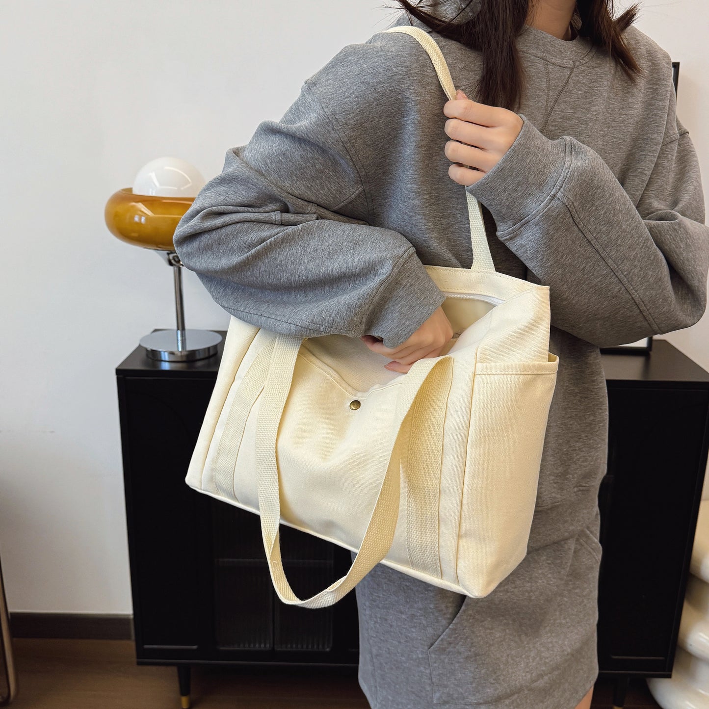 Large Capacity Bags for Work Commuting Carrying Bag College Style Student Outfit Book Shoulder Bag Shopping Bag